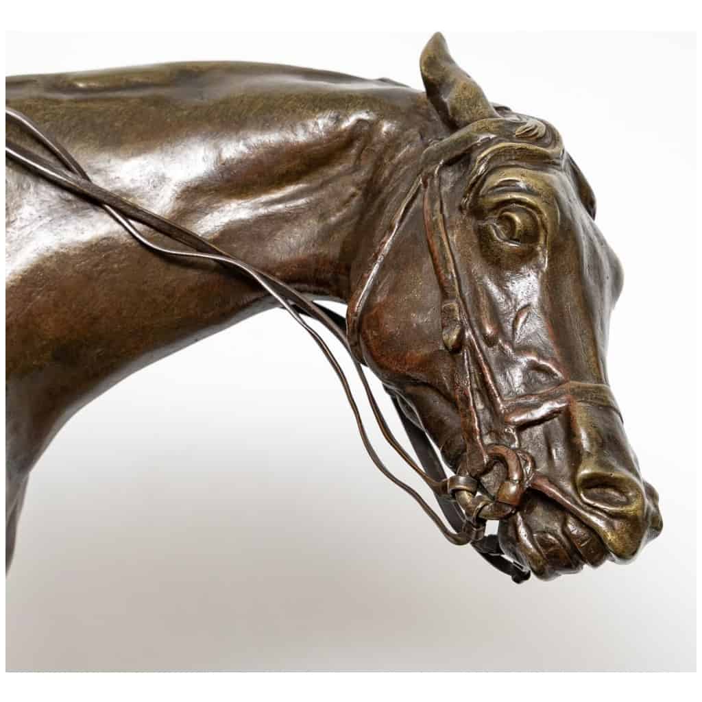 Jockey Sur Son Cheval Au Pas Par Jean Cazal – Syndicat Des Fabricants De Bronze , Unis France (Copie) 7