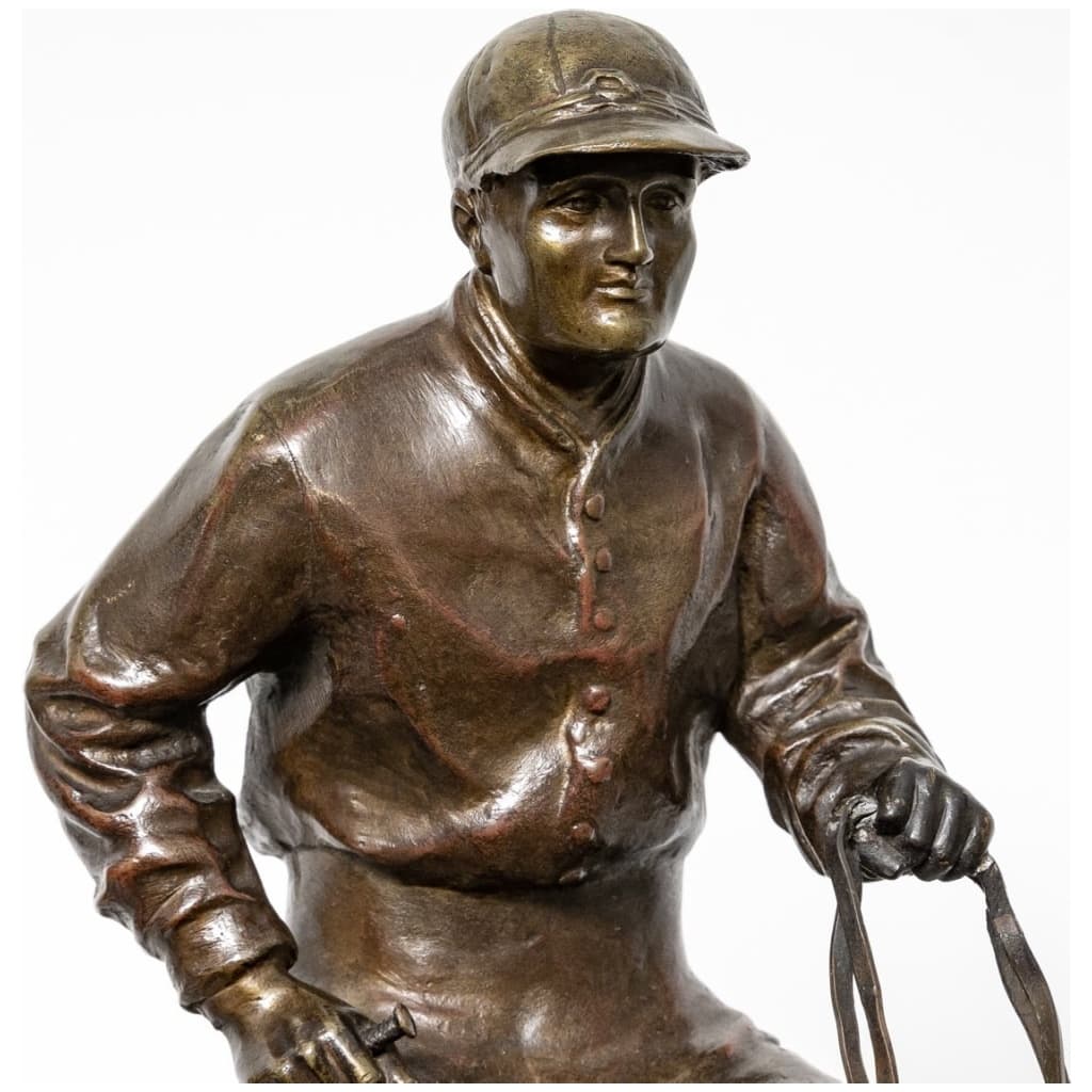 Jockey Sur Son Cheval Au Pas Par Jean Cazal – Syndicat Des Fabricants De Bronze , Unis France (Copie) 5