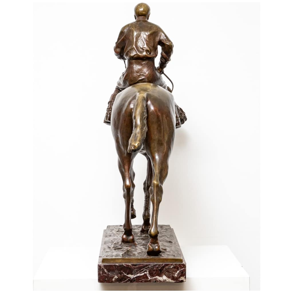 Jockey Sur Son Cheval Au Pas Par Jean Cazal – Syndicat Des Fabricants De Bronze , Unis France (Copie) 13