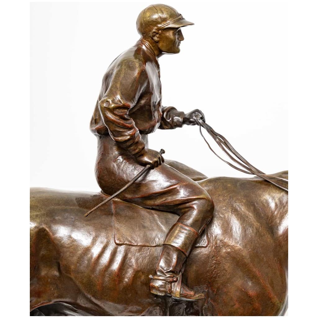 Jockey Sur Son Cheval Au Pas Par Jean Cazal – Syndicat Des Fabricants De Bronze , Unis France (Copie) 12