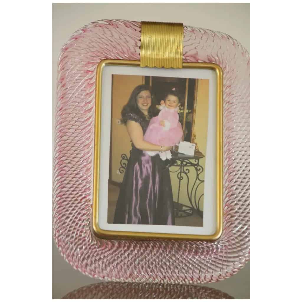 Cadre photo torsadé rose en verre de Murano et laiton des années 2000 12