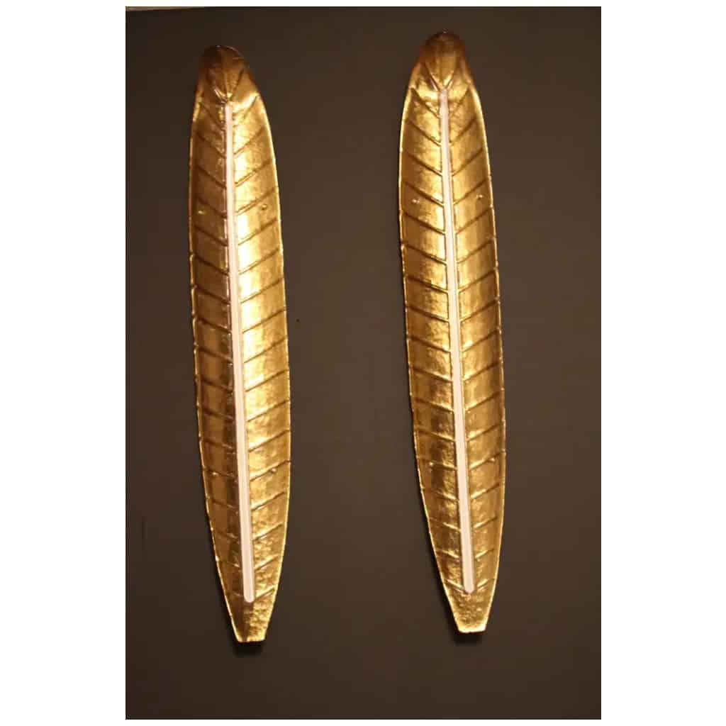Paire de longues appliques en verre de Murano doré, en forme de feuille, style Barovier 18