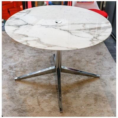 Florence Knoll – TABLE plateau rond ,marbre Calacatta oro verde ,base chromée