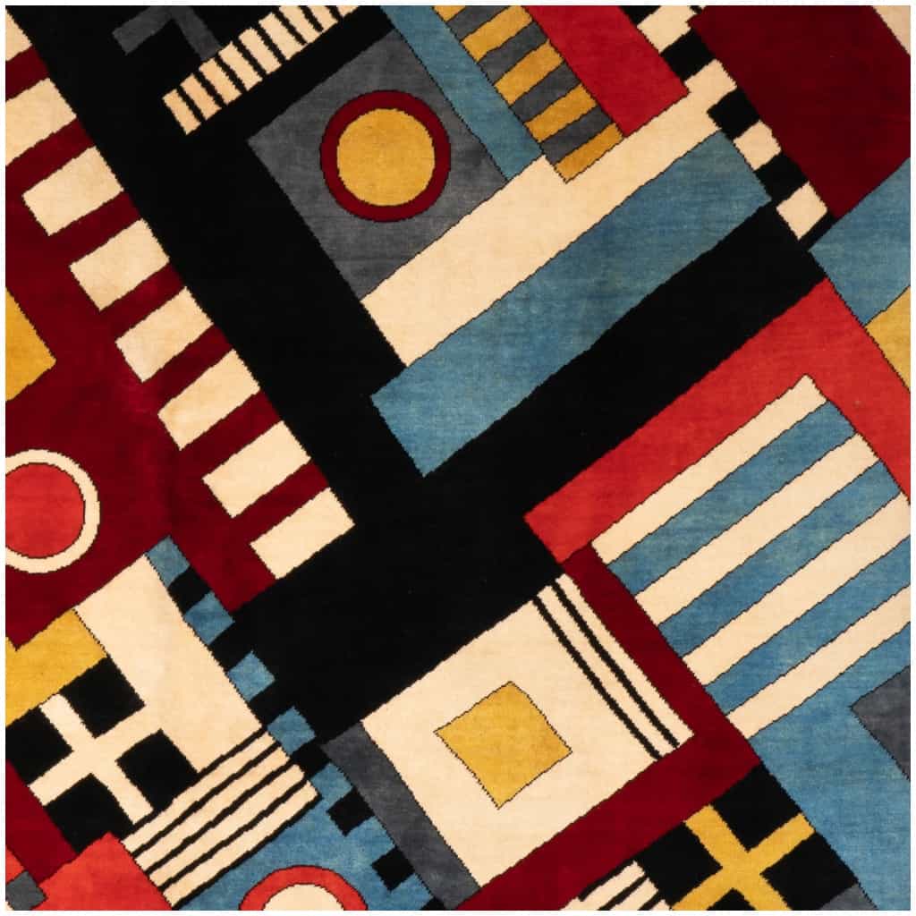 Tapis, ou tapisserie, aux motifs géométrique et en laine. Travail contemporain. 6