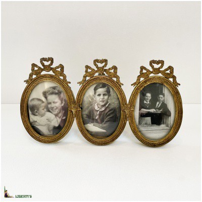 Cadre photos triple en bronze, 13.5 cm x 7.5 cm, (Fin. XIXe)