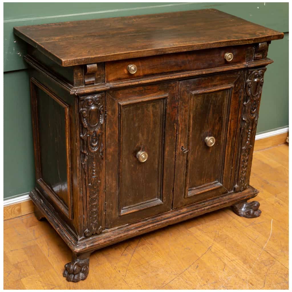 Tuscan Buffet From the 18th Century. 3