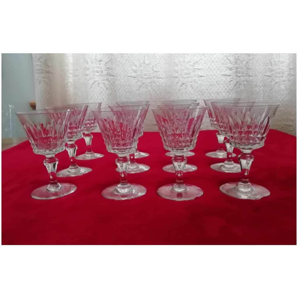 12 BACCARAT CRYSTAL GLASSES. PICCADILLY MODEL 3