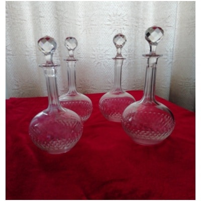 4 carafes anciennes en cristal baccarat ou saint Louis 3