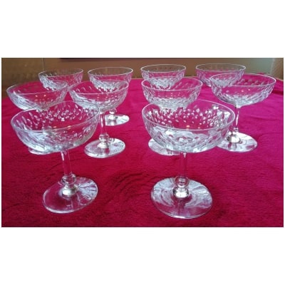 8 CRYSTAL CHAMPAGNE CUPS