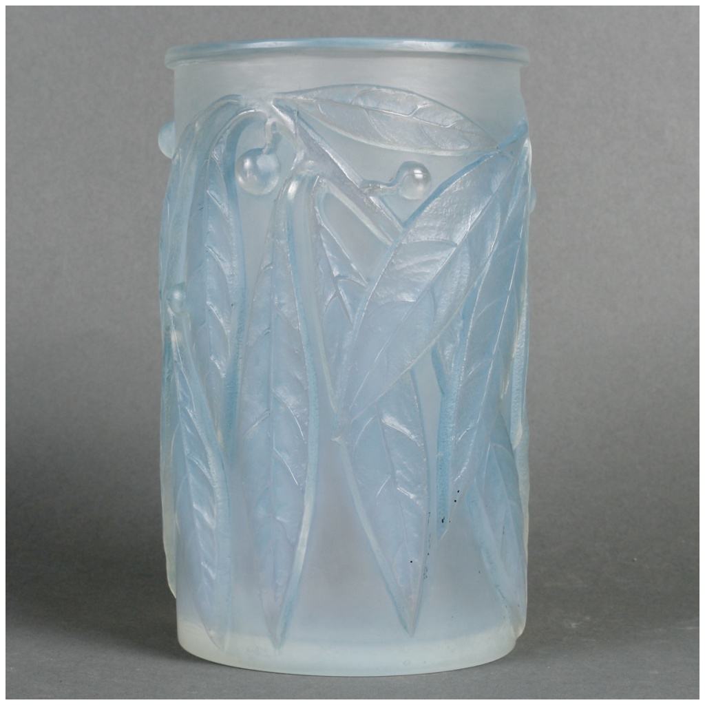 1922 René Lalique – Laurier Vase Blue Patinated Opalescent Glass 3