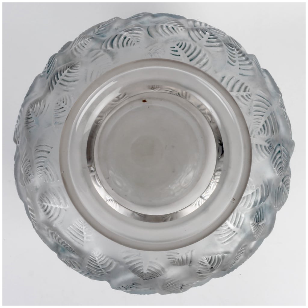 1926 René Lalique – Vase Charmille Verre Blanc Patiné Bleu 7