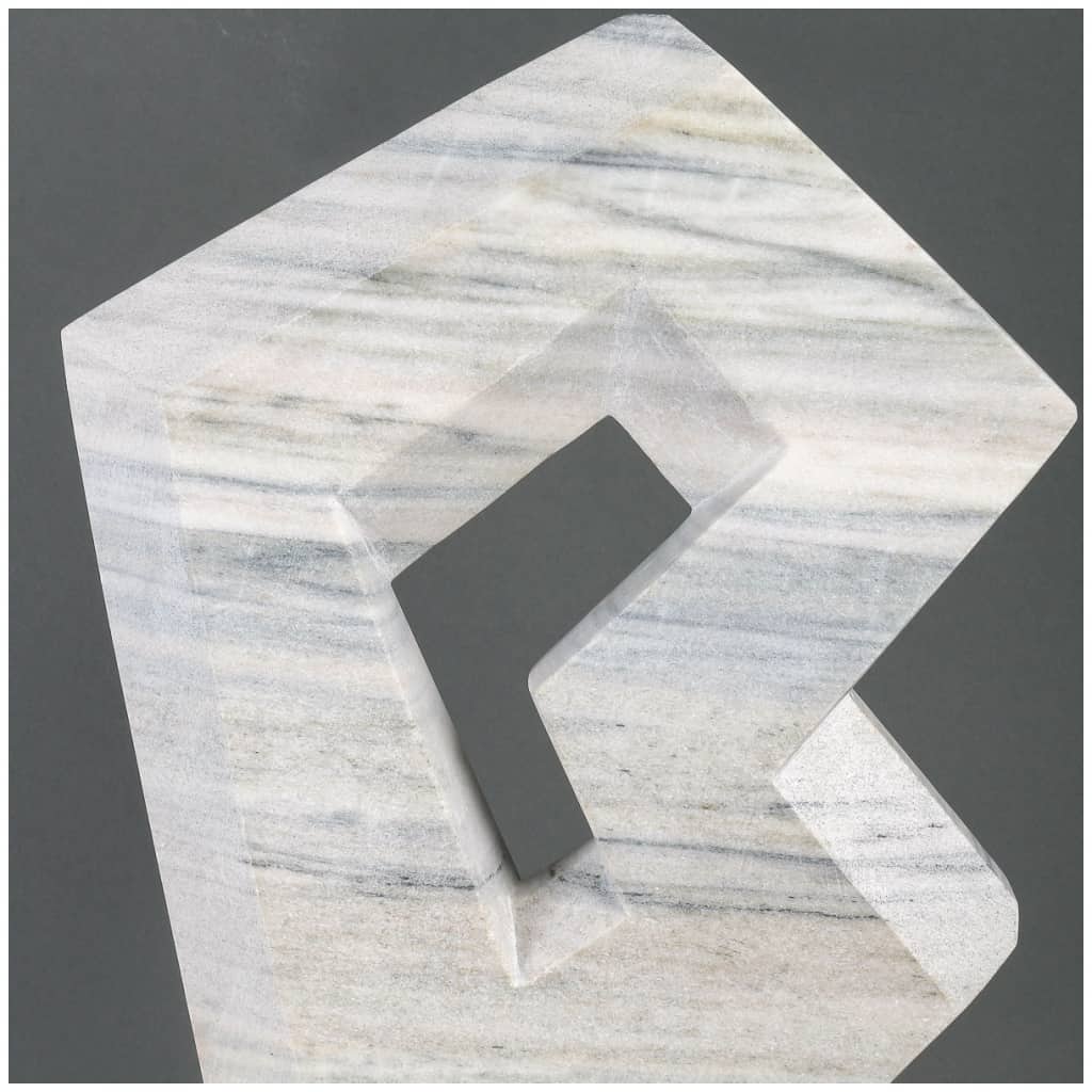 Sculpture en marbre par Savy 8