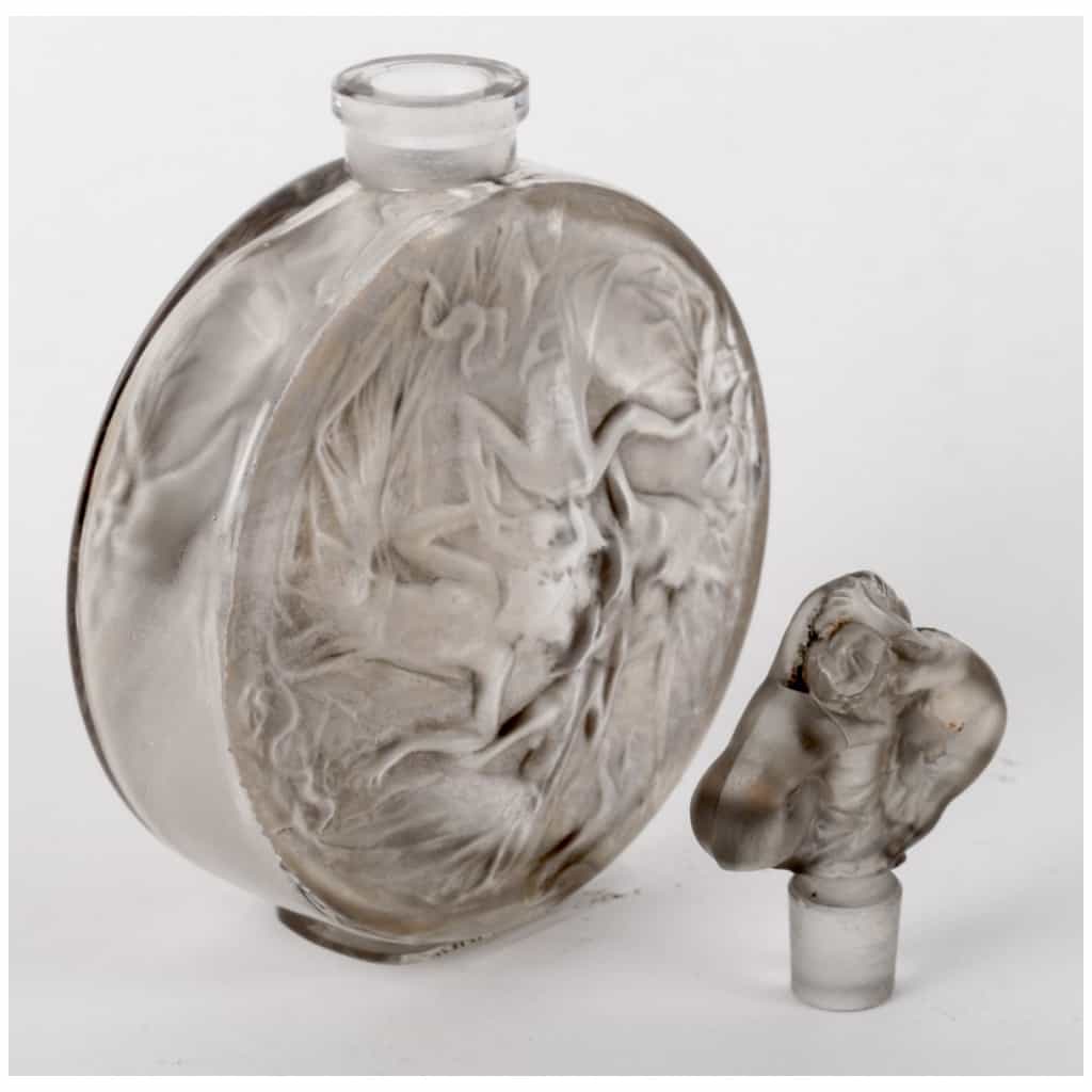 1912 René Lalique – Flacon Rosace Figurines Verre Blanc Patiné Gris 5