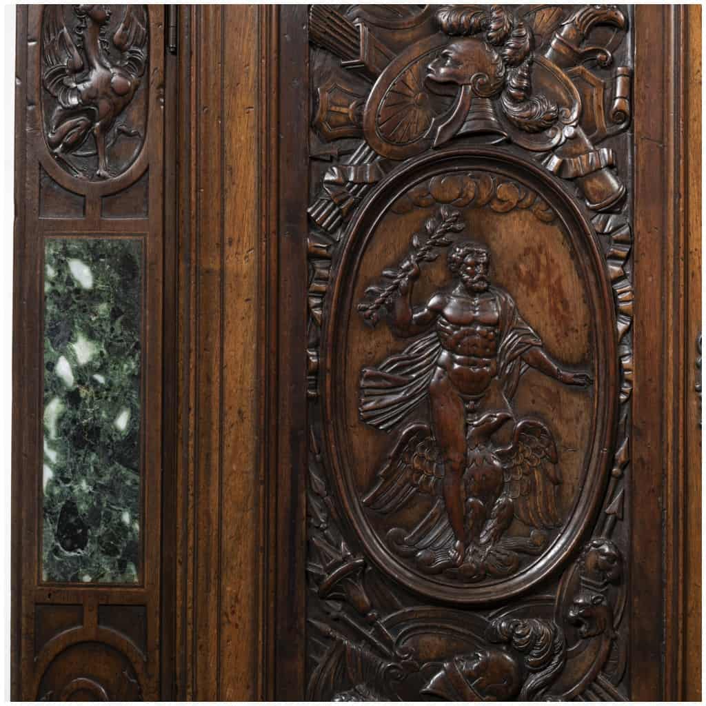 Neo-Renaissance two-body sideboard in carved walnut and marble inclusions, XVIIIand 12