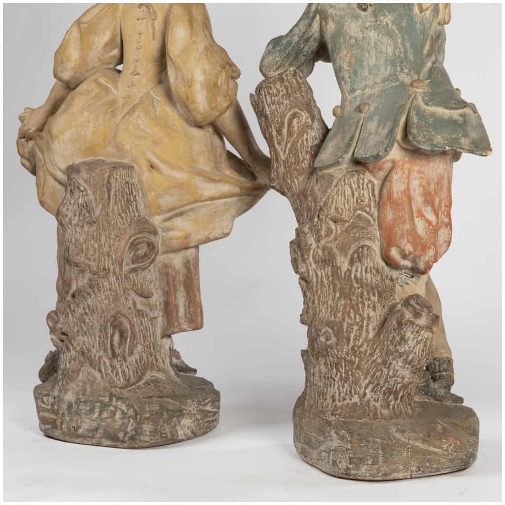 Pair of terracotta sculptures on two trompe-l'oeil painted wooden columns, XIXe 16