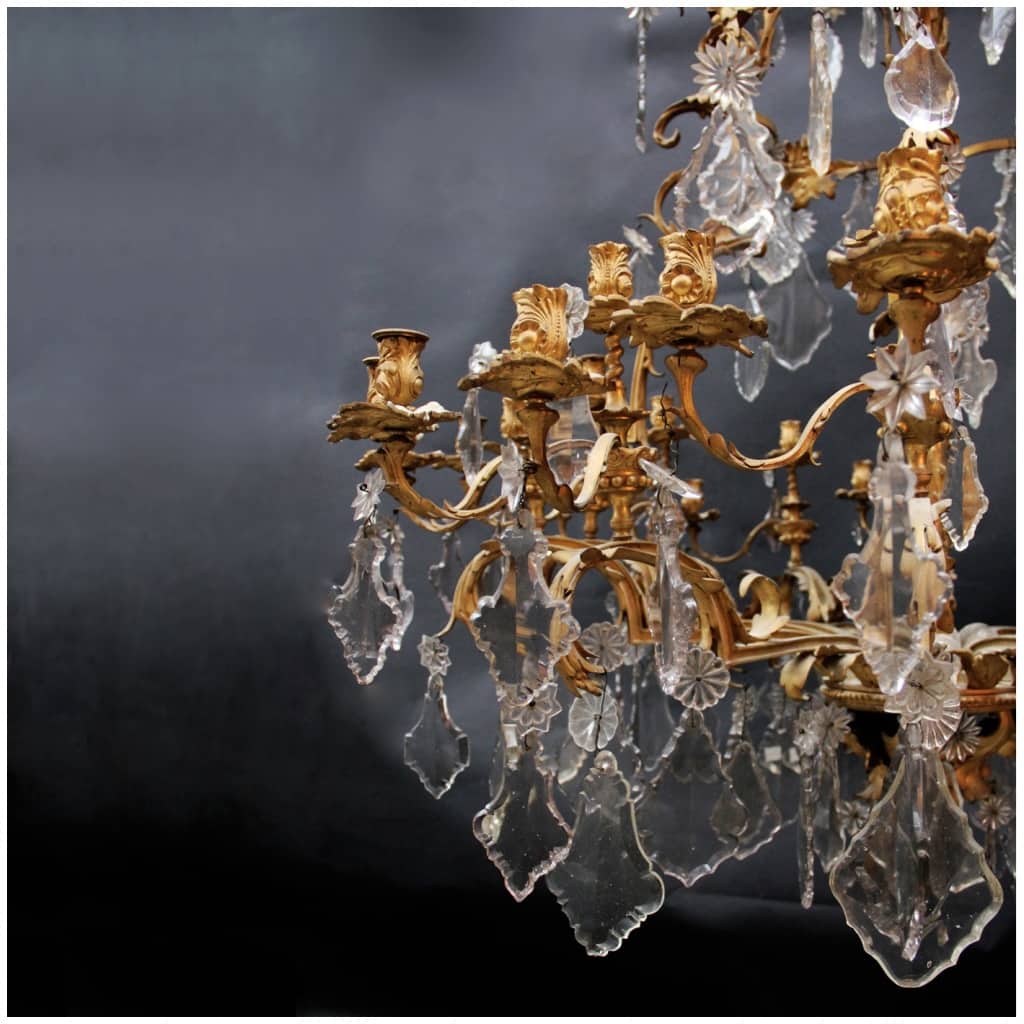 Louis XV style chandelier with 36 candles in gilded bronze and cut crystal, XIXe 4