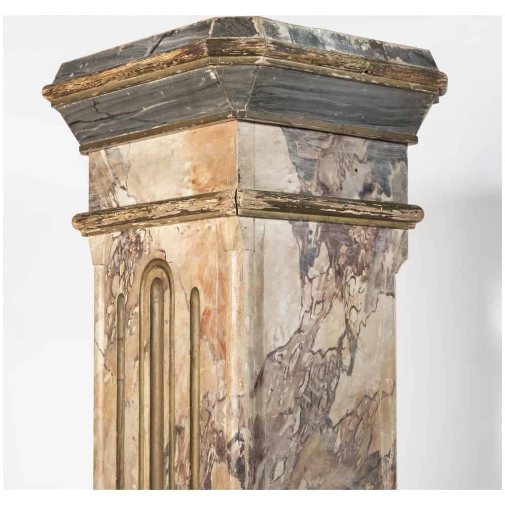 Paire de sculptures en terre cuite sur deux colonnes en bois peint en trompe-l’oeil, XIXe 23