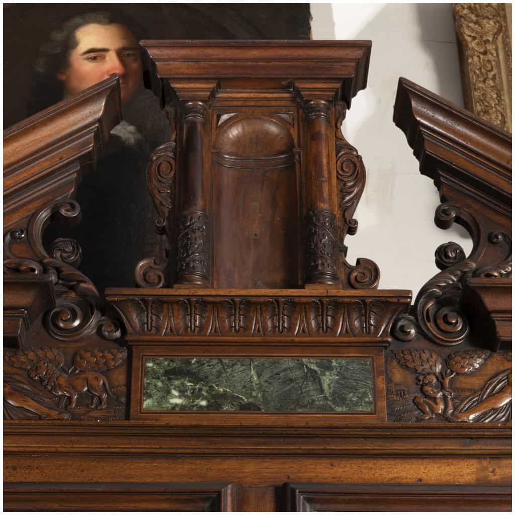 Neo-Renaissance two-body sideboard in carved walnut and marble inclusions, XVIIIe 5