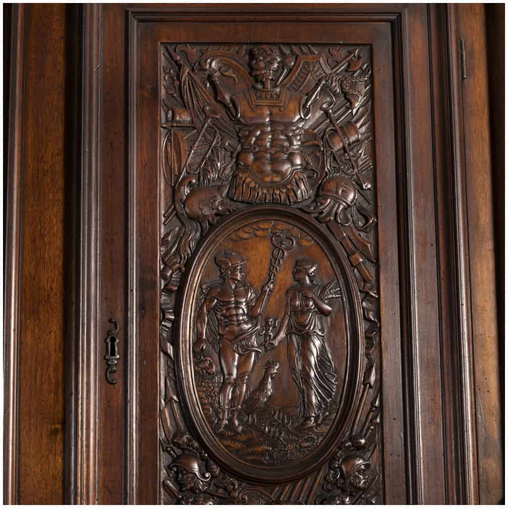 Neo-Renaissance two-body sideboard in carved walnut and marble inclusions, XVIIIand 8