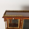 Italie, Bureau de dame en placage d’acajou et marqueterie d’ivoire teinté et nacre, XIXe 21