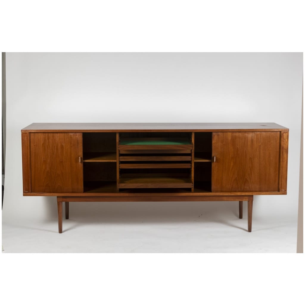 Peter Løvig Nielsen. Teak sideboard. 1970s 10