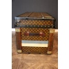Malle de voyage Louis Vuitton monogrammée, Malle de voyage Louis Vuitton, Vuitton Courrier 30