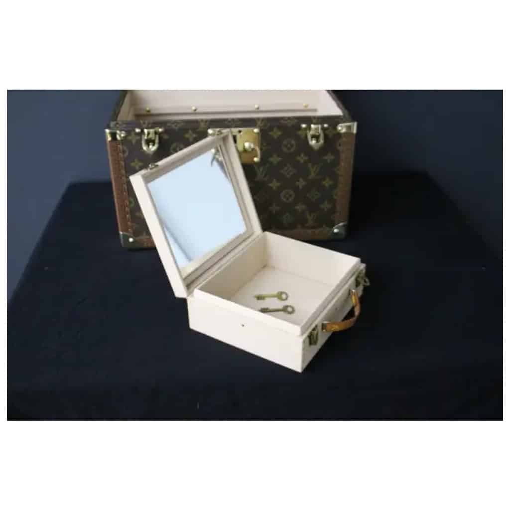 Vanity case Louis Vuitton 12