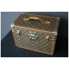 Vanity case Louis Vuitton 37