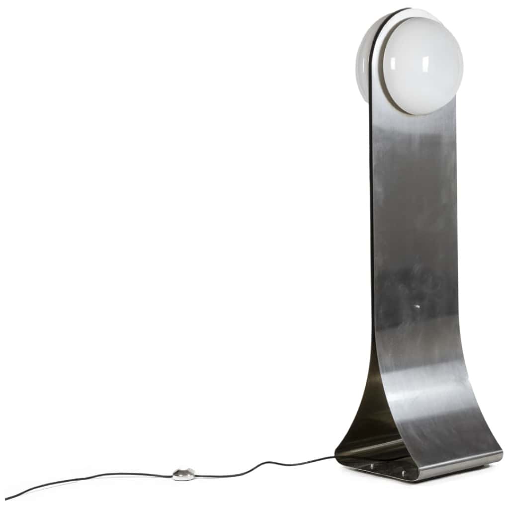 Lampadaire en métal brossé et opaline, années 1970 3