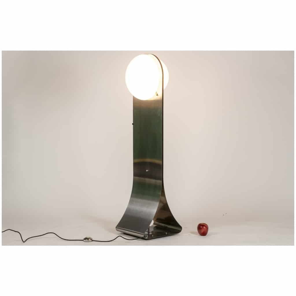 Lampadaire en métal brossé et opaline, années 1970 10