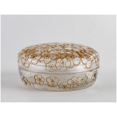 1920 René Lalique – Boite Emiliane Verre Blanc Patiné Sépia