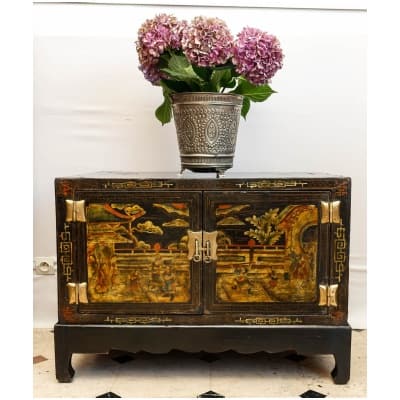 Antique Chinese polychrome furniture in lacquered Elm