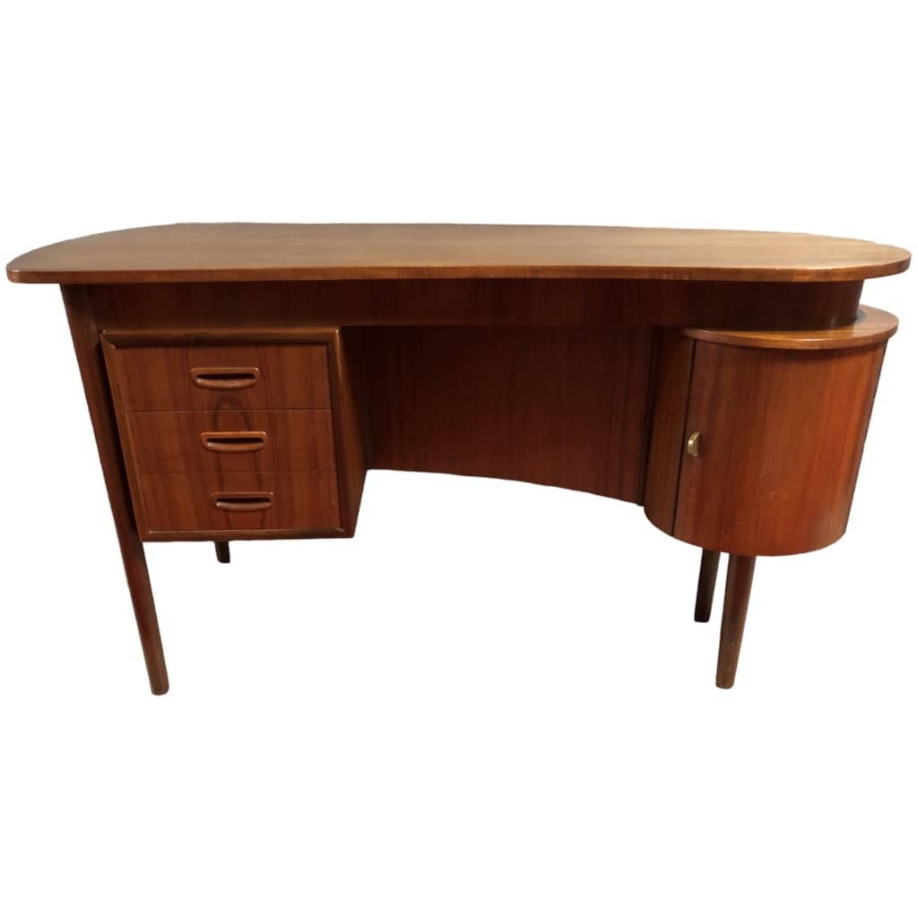 Scandinavian double-sided teak desk with half-moon body from the 1960s 18