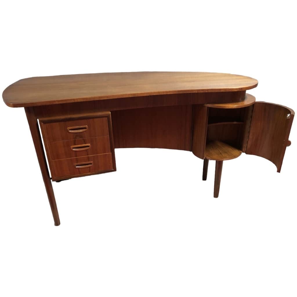 Scandinavian double-sided teak desk with half-moon body from the 1960s 11