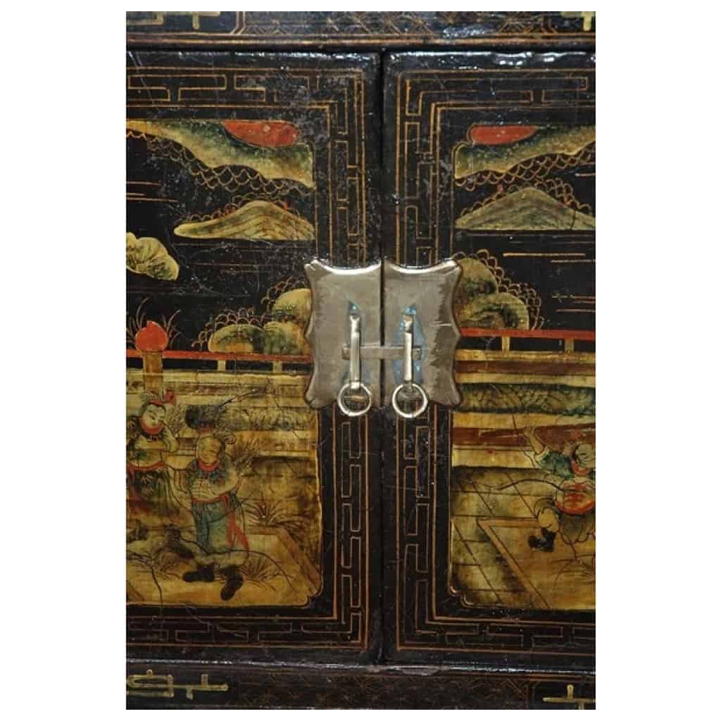 Antique Chinese polychrome furniture in lacquered elm 7