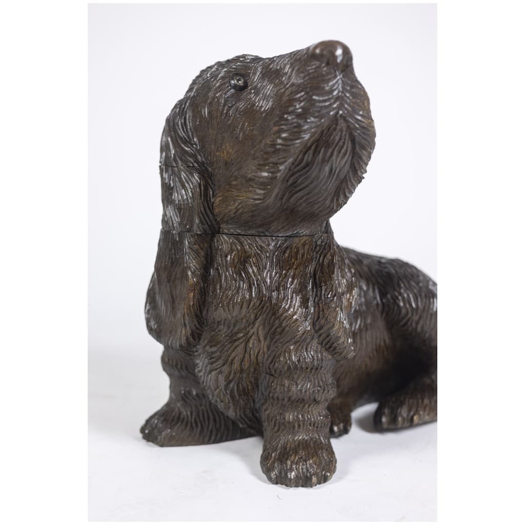 Carved basswood dog in Black Forest style, circa 1900 9