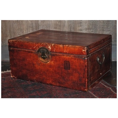 Old Chinese leather trunk 3
