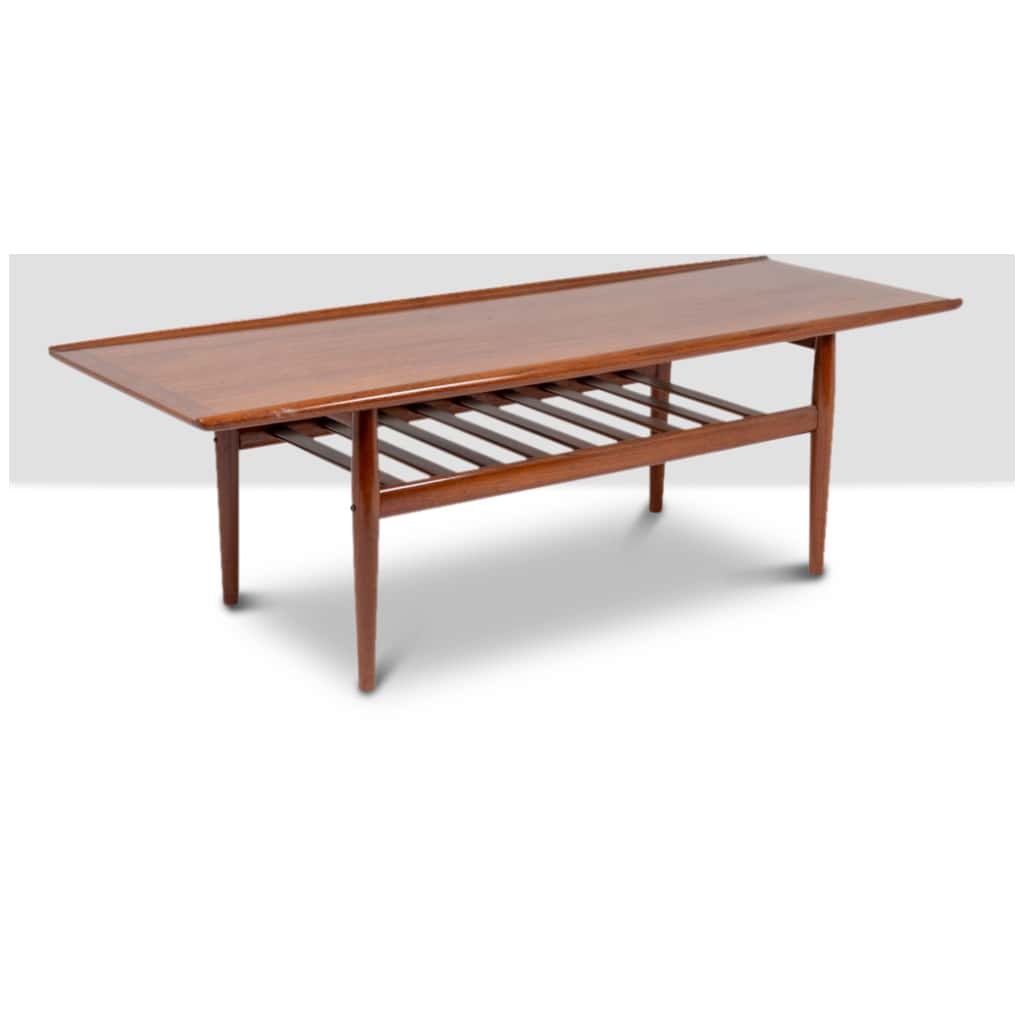 Grete Jalk pour Glostrup. Table basse « GJ106 » en teck. Années 1960. 4