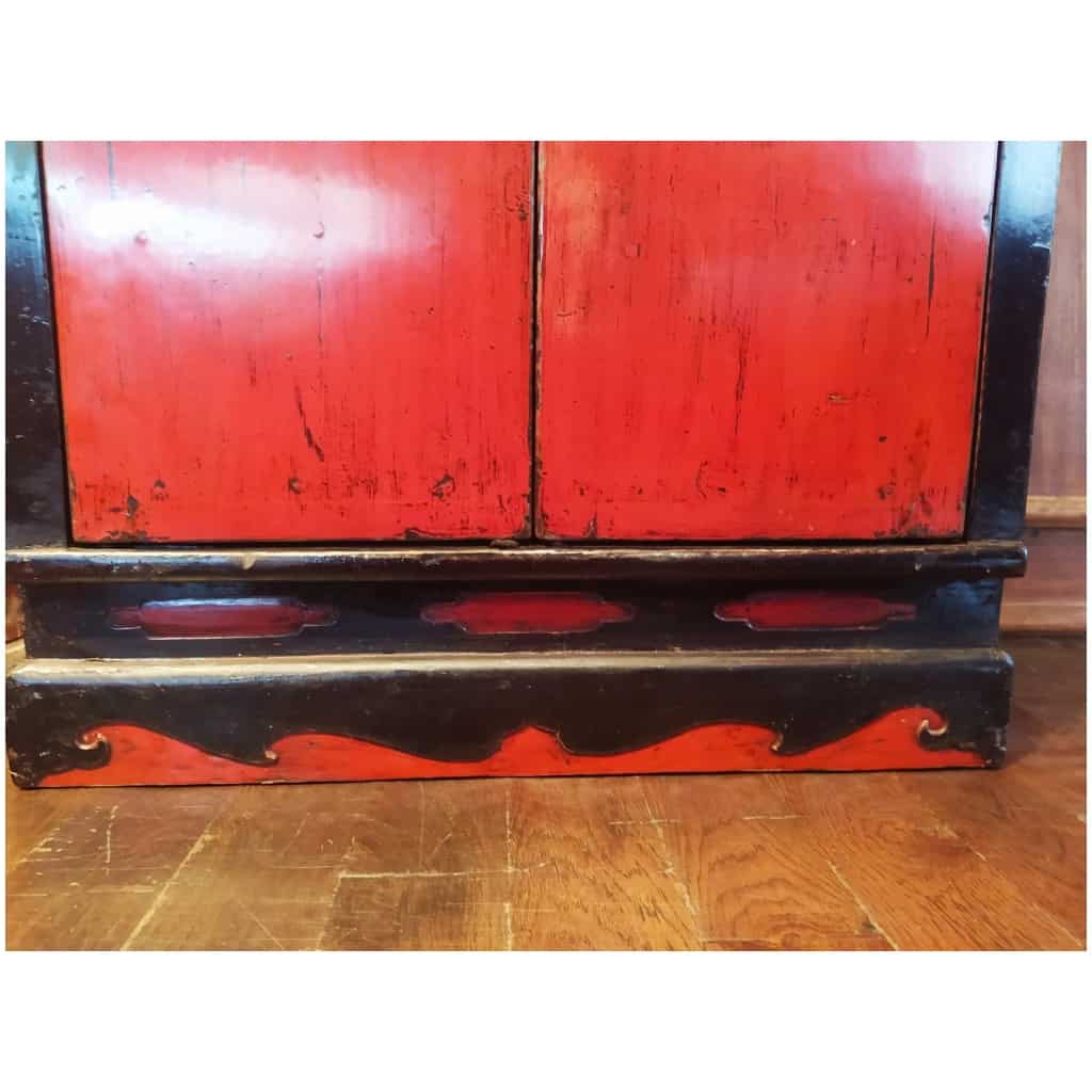 Old Chinese sideboard 2 doors 5