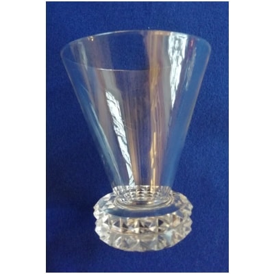 10 CHAMPAGNE CUPS AND 9 WATER GLASSES. DIAMOND MODEL. SAINT LOUIS CRYSTAL