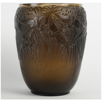1926 René Lalique – Vase Aigrettes Verre Topaze Fumé Patiné Blanc