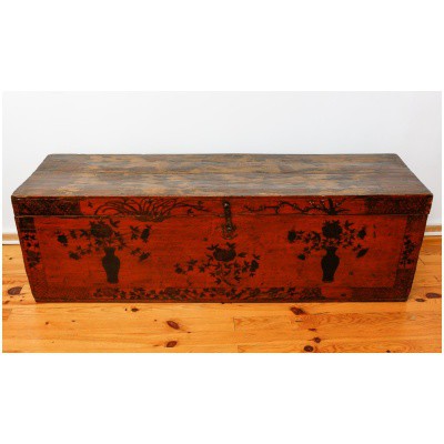 OLD CHINESE CHEST