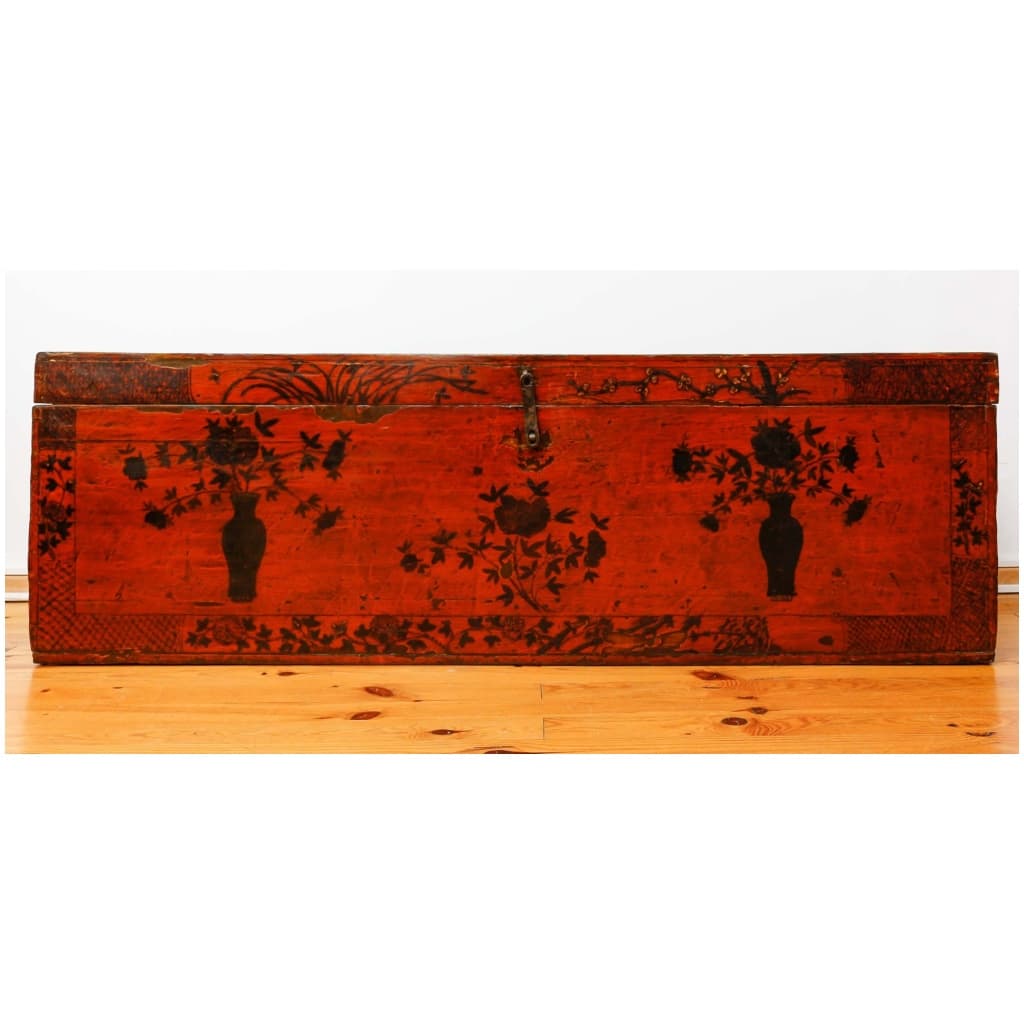 OLD CHINESE CHEST 4
