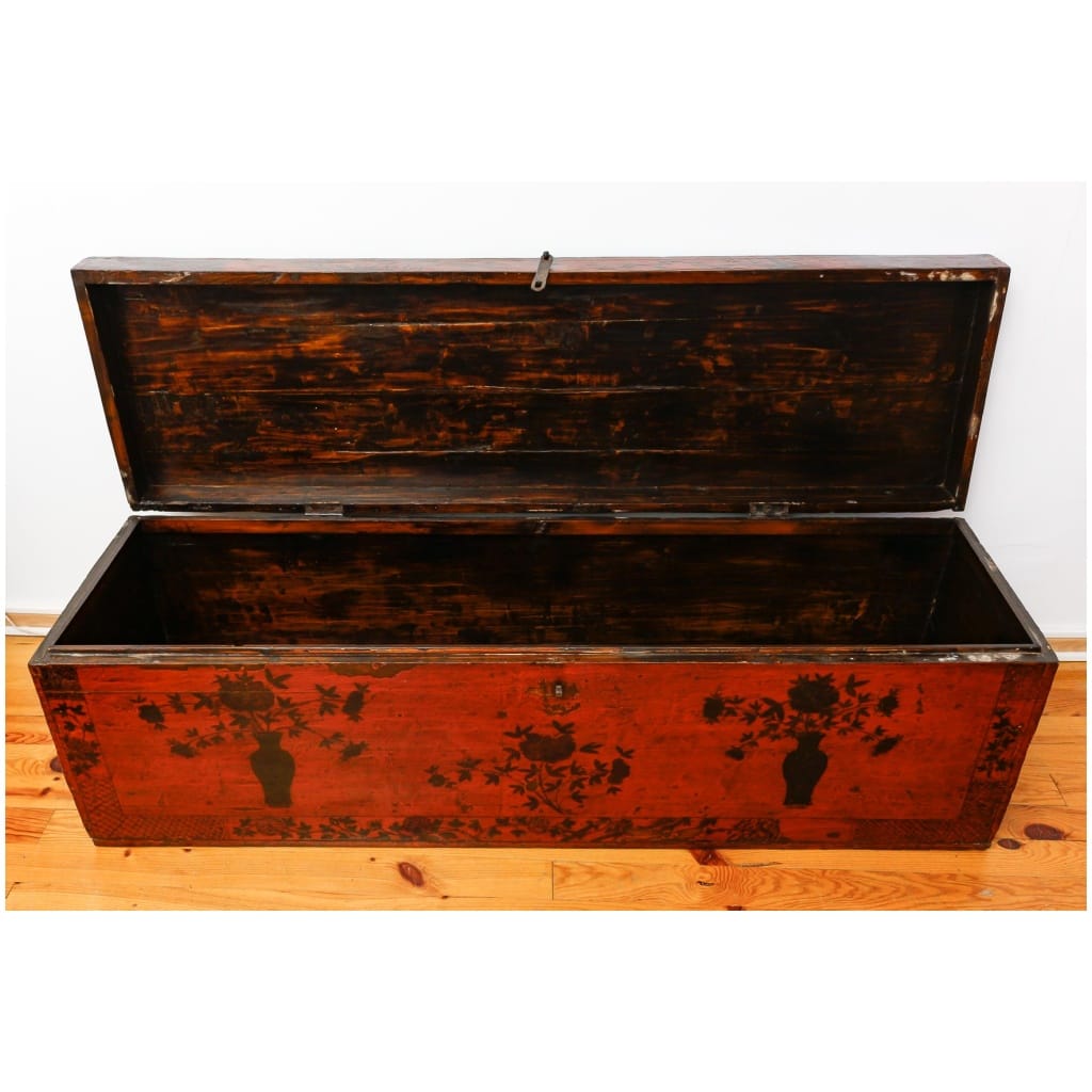 OLD CHINESE CHEST 7