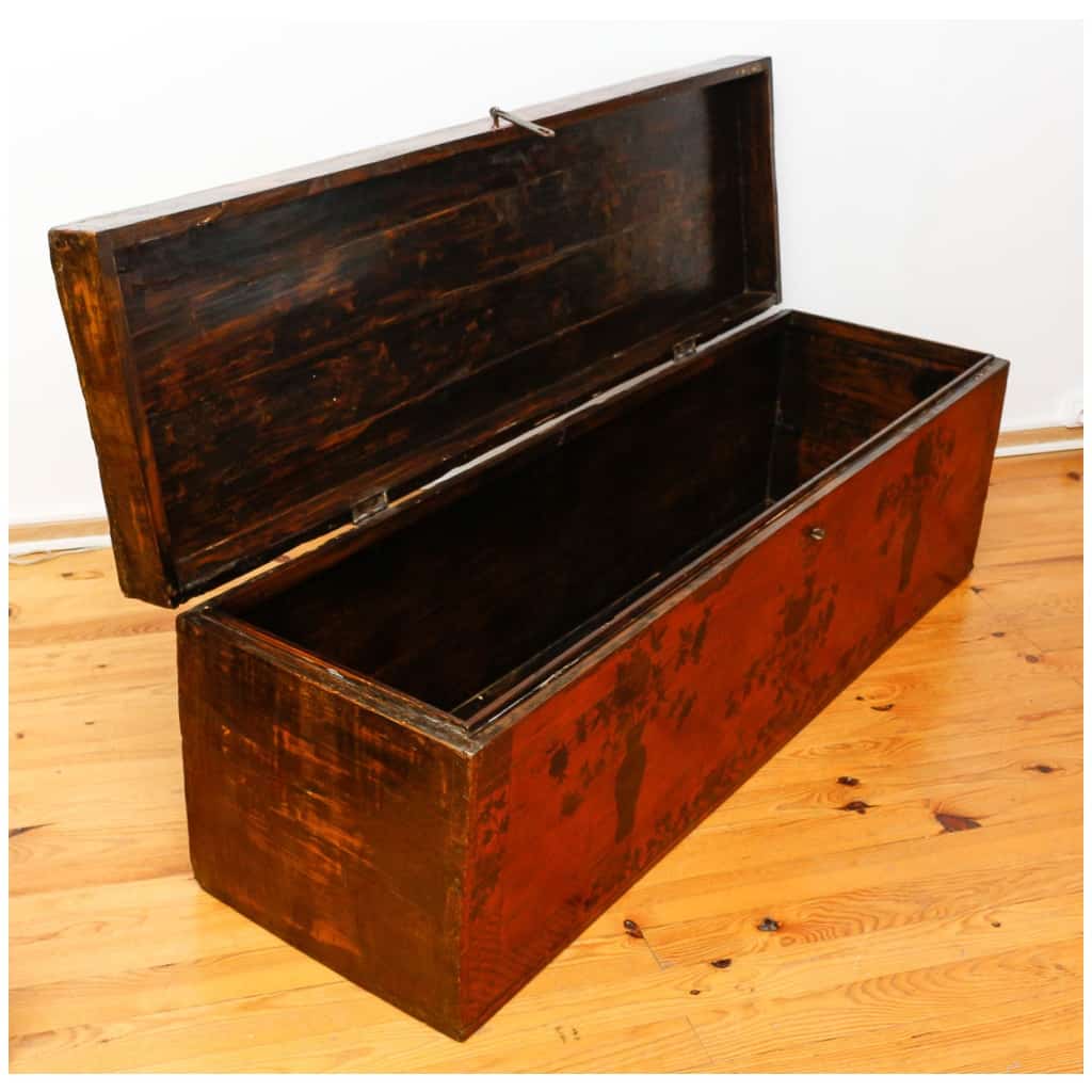 OLD CHINESE CHEST 8