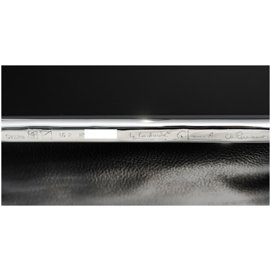 Le Corbusier & Cassina – LC2 Sofa Black Leather 5