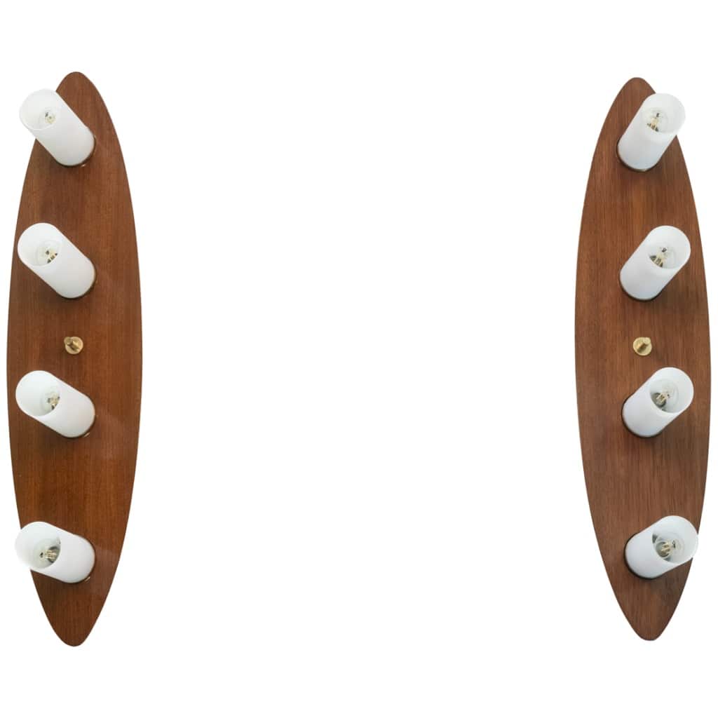 Maison Arlus, Pair of mahogany and opaline wall lights. 1960s. 3