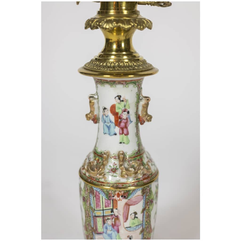 Paire de lampes en porcelaine Canton et bronze. Circa 1880. 8