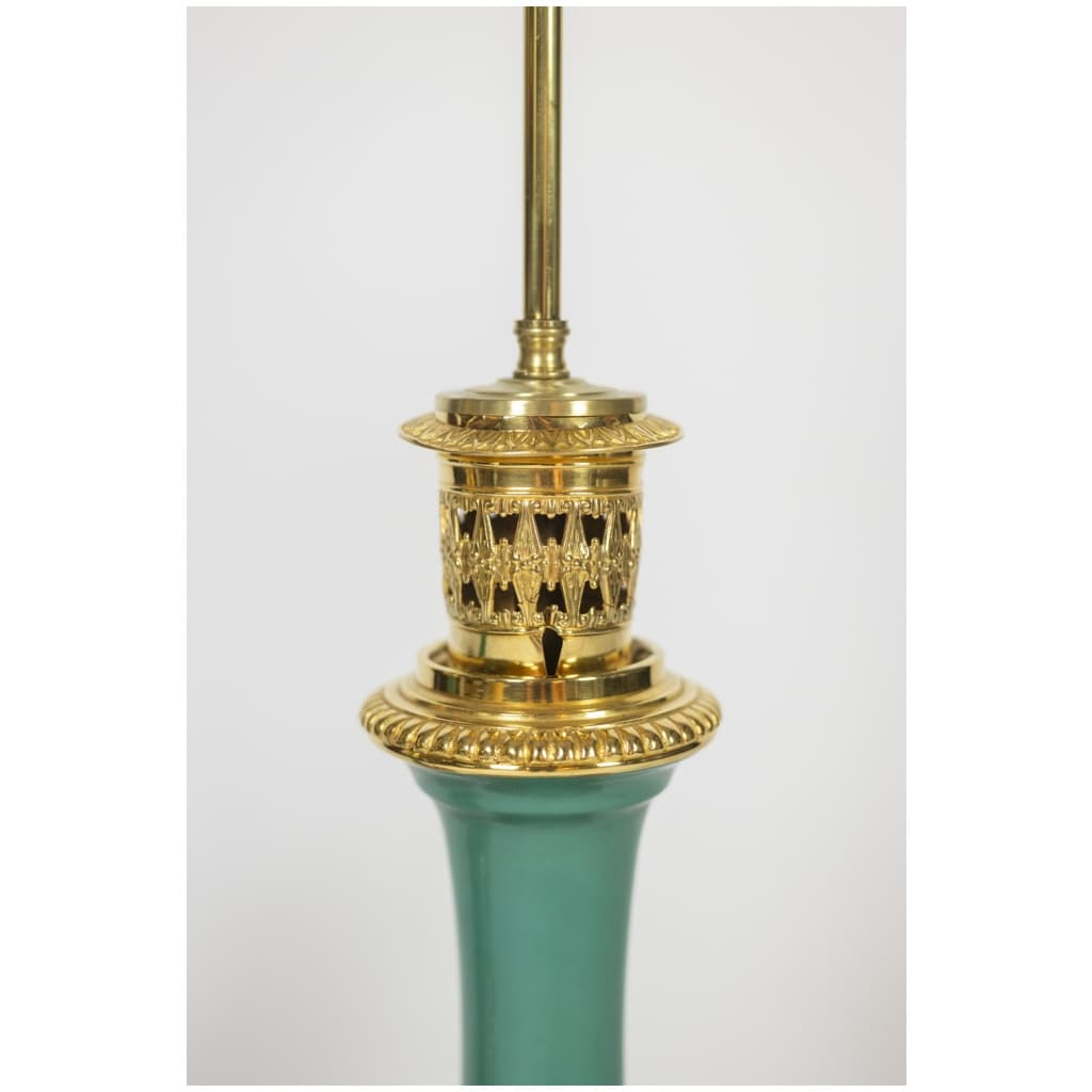 Paire de lampes en porcelaine de Paris et bronze doré. Circa 1850. 8