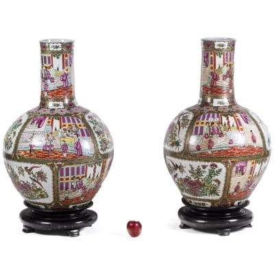 Pair of Canton porcelain vases. Circa 1950.